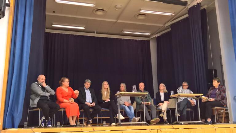 Koulutus on tärkeä asia – panelistit luottavaisia tulevaisuuden suhteen