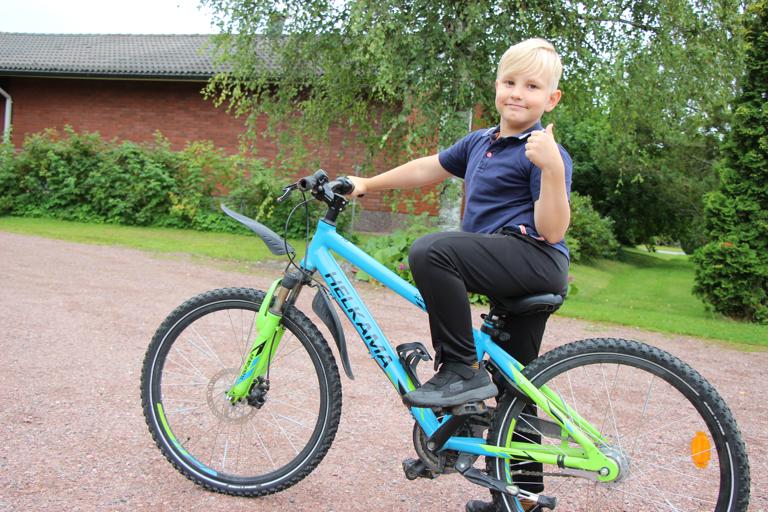 "Ei kannata stressata, tulee pää kipeäksi" – Jooa Hahko käy koulutielle ilman turhaa jännitystä